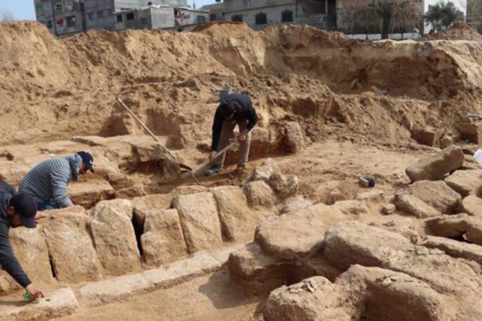 Descubren fragmentos de una antigua “ostia” que relatan la época del emperador Adriano
