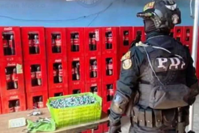 ¡Coca-Cola pirata! En Iztapalapa descubren cajas llenas de esta bebida falsa