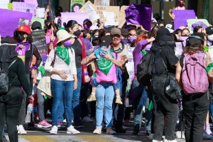 Feministas toman las calles de Toluca por el 8M