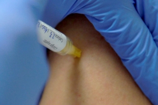 Levantan la mano 30 voluntarios para recibir dosis de Hipra, primera vacuna española contra Covid
