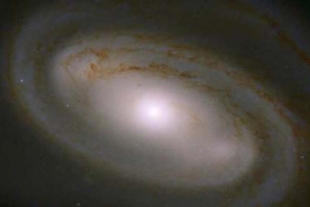 Galaxia NGC3895, como un &quot;latte estelar&quot;