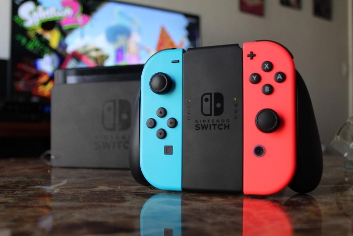 Abuelita recibe 6 Nintendo Switch por error, intenta regresarlas y recibe una sorpresa