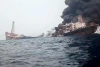 Otro desastre ecológico; buque petrolero explota en costas de Nigeria