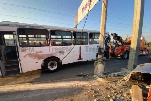 Materialista causa accidente en Las Torres entre Tecnológico y Bulevar Aeropuerto