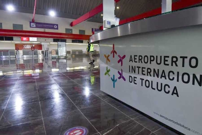 Detienen a hermanas en el Aeropuerto de Toluca con 36 mil dólares