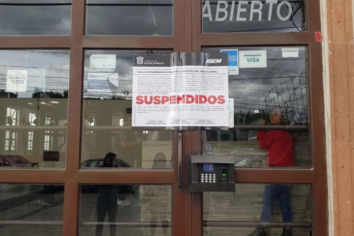 Suspenden siete gimnasios por laborar a puerta cerrada