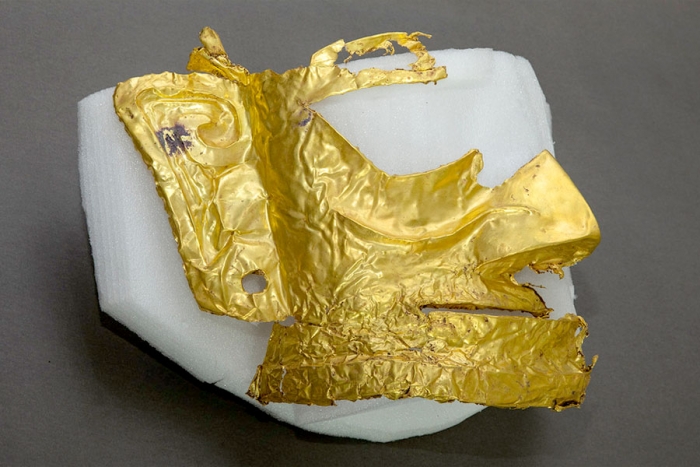 Encuentran en China una máscara de oro de más de 3 mil años