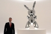 Jeff Koons vuelve a ser el artista vivo más caro, tras subastar a Rabbit