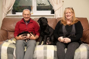 ¡Increíble! Pareja de científicos logra que una camada de perritos nazca de diferentes colores