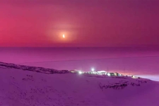 ¡Fabuloso! El cielo de la Antártida se volvió rosa
