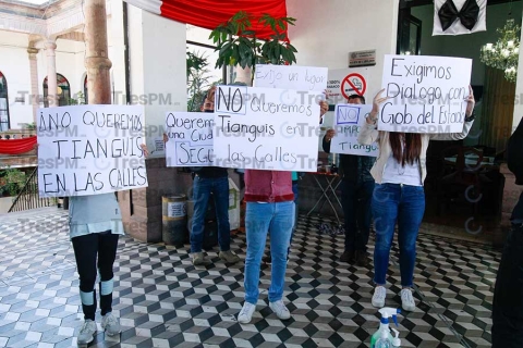 Continúa conflicto en Santiago Tianguistengo por la ubicación de mercado