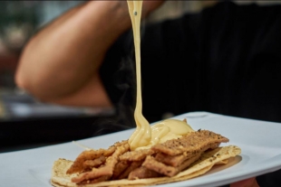 Los milaquesos, la nueva sensación para los amantes de los tacos en CDMX