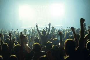 Pronostican retorno de conciertos y festivales hasta 2021