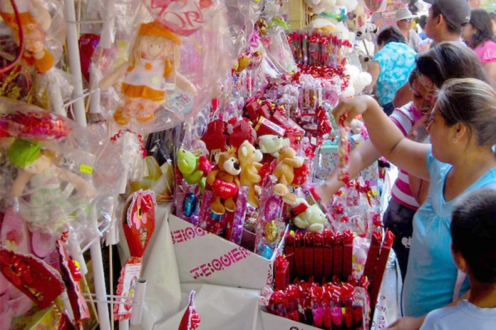 Regalos para enamorados generan más de 2 mil millones de pesos