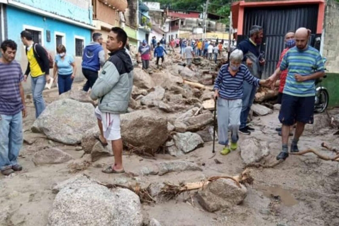 Intensas lluvias en Venezuela dejan 13 fallecidos