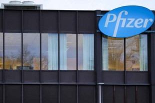 Analiza Pfizer vender vacunas a estados de EU