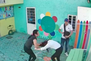 Padres de familia agreden a maestra en Cuautitlán Izcalli
