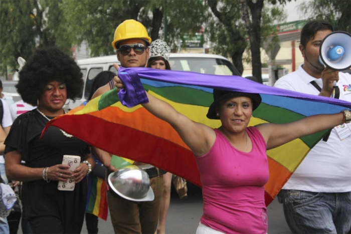 Comunidad LGBT aún con retos sociales y legales en Edomex
