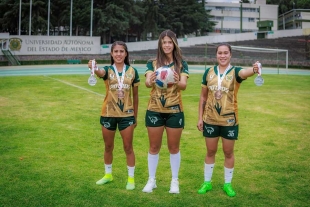 Futbolistas del representativo universitario femenil rompen esquemas en la UAEMéx