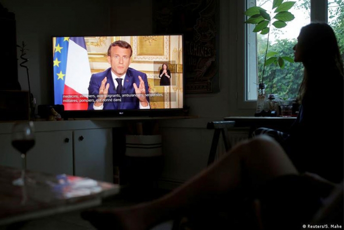 Francia extiende confinamiento hasta mayo