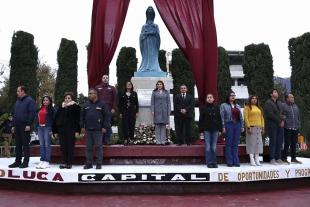 El Ayuntamiento de Toluca develó una nueva escultura que rinde honor a Sor Juana Inés de la Cruz