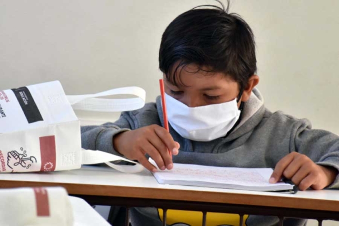 Continua  el uso de cubrebocas en algunas escuelas particulares del Valle de Toluca