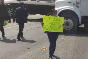 Bloquean carretera Tenango-Tenancingo por inconformidades sobre elección de fiscales de la iglesia