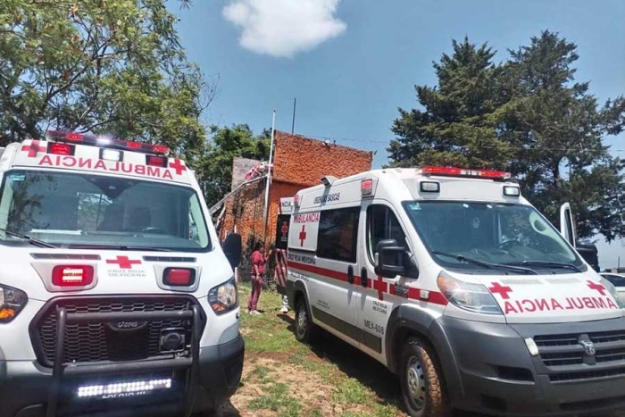 Trabajadores quedan atrapados en una cisterna en Valle de Bravo