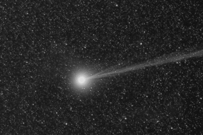 Un cometa tres veces más grande que el Everest pasará cerca de la Tierra
