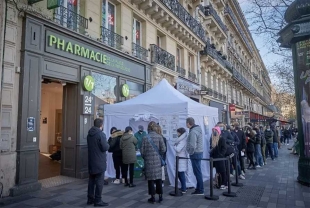 Países europeos optan por la vacunación obligatoria ante la variante ómicron