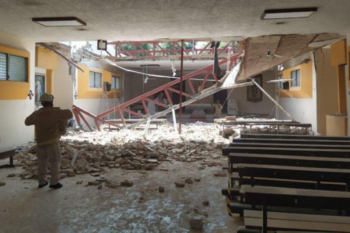 Se derrumba iglesia sobre feligreses en Zapopan