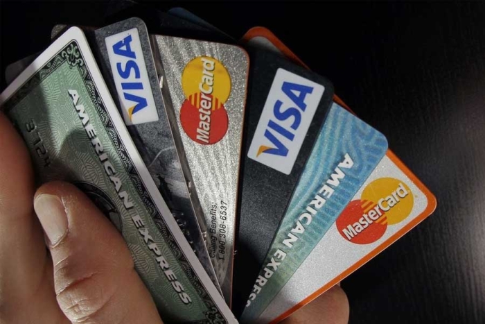 Visa, Mastercard y American Express suspenden todas sus operaciones en Rusia