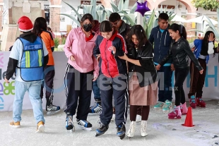 ¡A patinar! Regresa la ya tradicional pista de hielo a Metepec