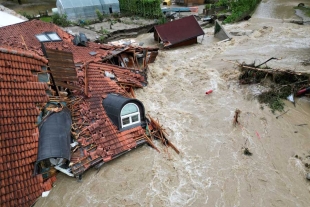 Fuertes lluvias en Eslovenia dejan 6 personas muertas y miles de desplazados