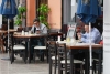 Bares y restaurantes mantendrán medidas de prevención contra Covid-19