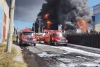 Bomberos logran controlar incendio en fábrica de pinturas