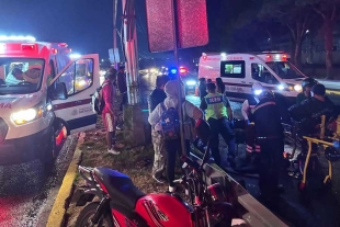 Los lesionados fueron trasladados a un hospital cercano para su valoración médica.