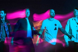 Nuevo tour de Coldplay usará baterías recicladas como fuente de energía