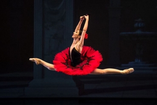 La mexiquense Elisa Carrillo recibió el Premio Alma de la Danza