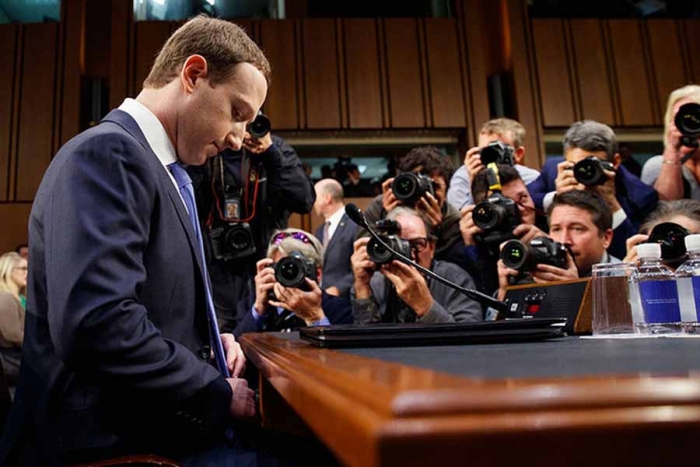EU demanda a Facebook por violar ley antimonopolio