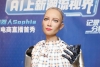 Creadores del robot Sophia planean fabricarla en masa para combatir la soledad
