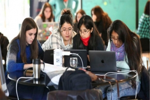 Aseguran mujeres que existe desigualdad de género en industria tecnológica