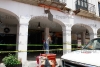Deterioro y lluvias provocan el colapso de un balcón y estructura de los Portales de Toluca
