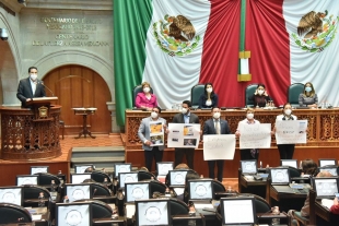 Medicamentos contra el cancer provoca enfrentamiento entre PAN y Morena en la Legismex