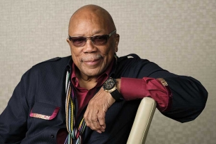 Quincy Delight Jones, Jr. inició su carrera como trompetista en la década de los 50