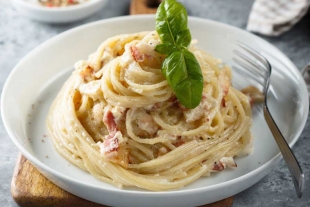 Prepara una exquisita pasta a la carbonara con esta receta