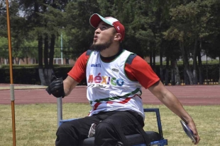 Paralímpico mexiquense ofrece charla en la &quot;catedral&quot; de la lucha libre