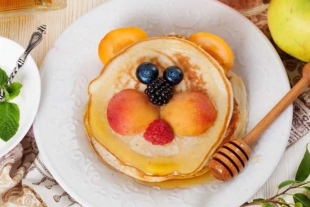 Día del Niño: Hot cakes con frutos rojos para niños