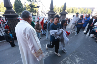 Miles de fieles se congregaron en Toluca para la clausura del Año Jubilar de la Esperanza, en una peregrinación encabezada por la Arquidiócesis rumbo a la Catedral de San José