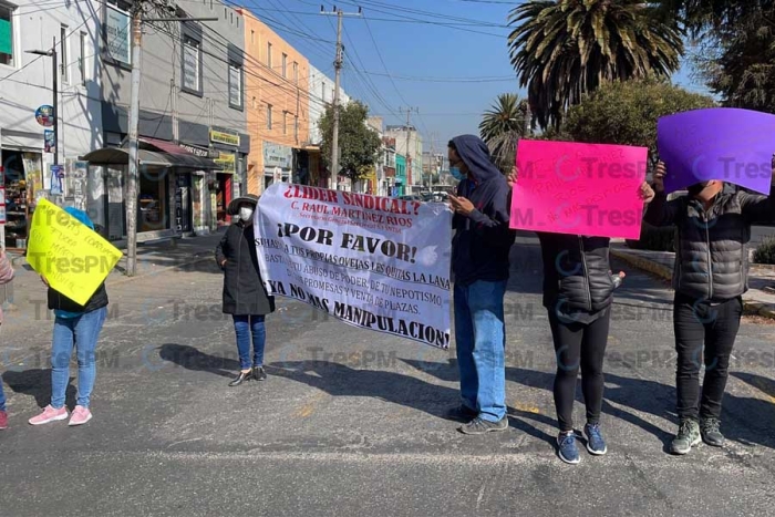 Médicos y enfermeros se manifestaron para evitar destitución de director de Hospital Psiquiátrico